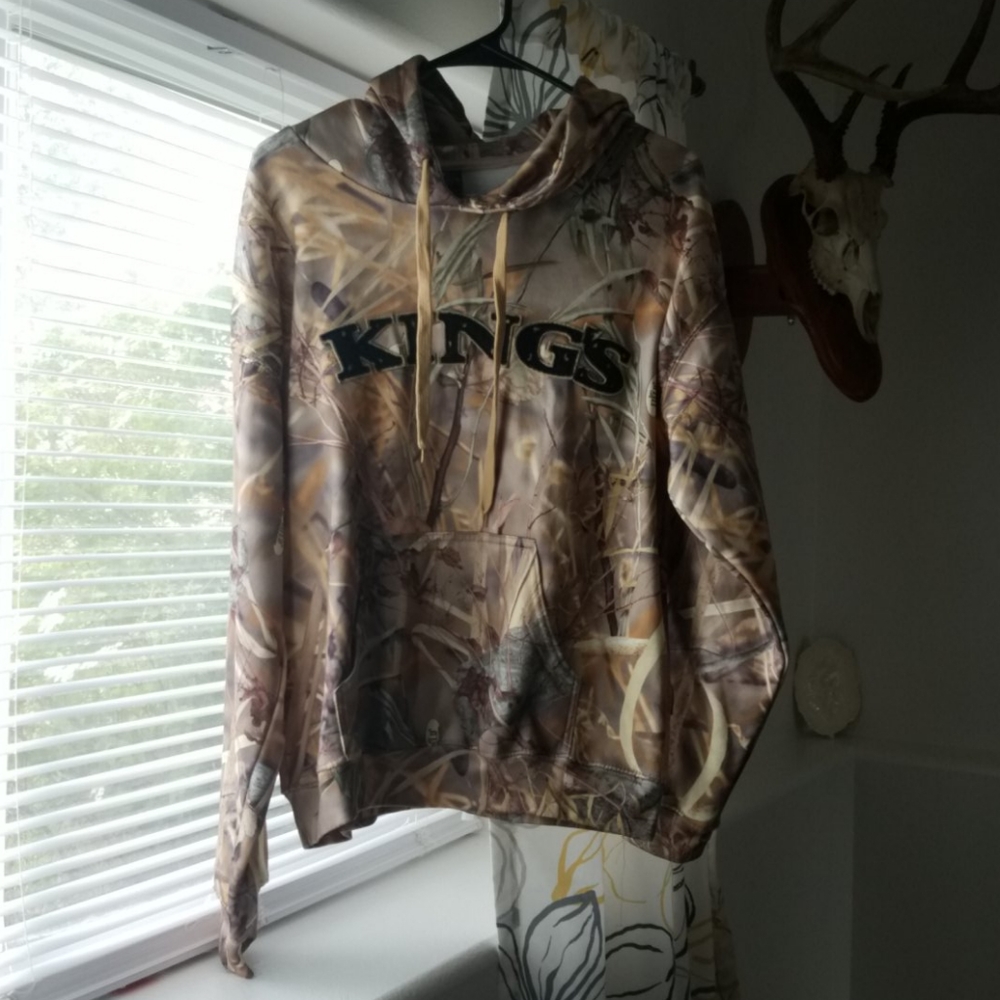 Kings camo sweatshirt